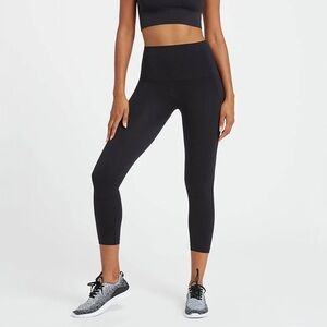 Spanx Cropped Look At Me Now Leggings Very Black 1X/1TG